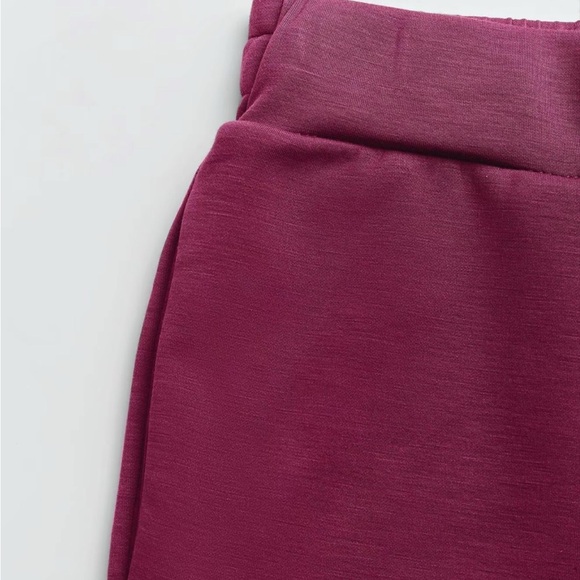 Purple Wide-Leg Pantsuit with Sleeveless V-Neck Top - Picture 6 of 9